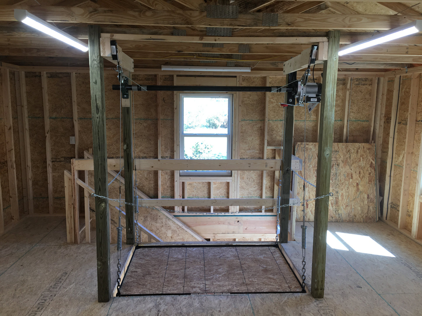 Attic Lift - 700 lbs. Post Style